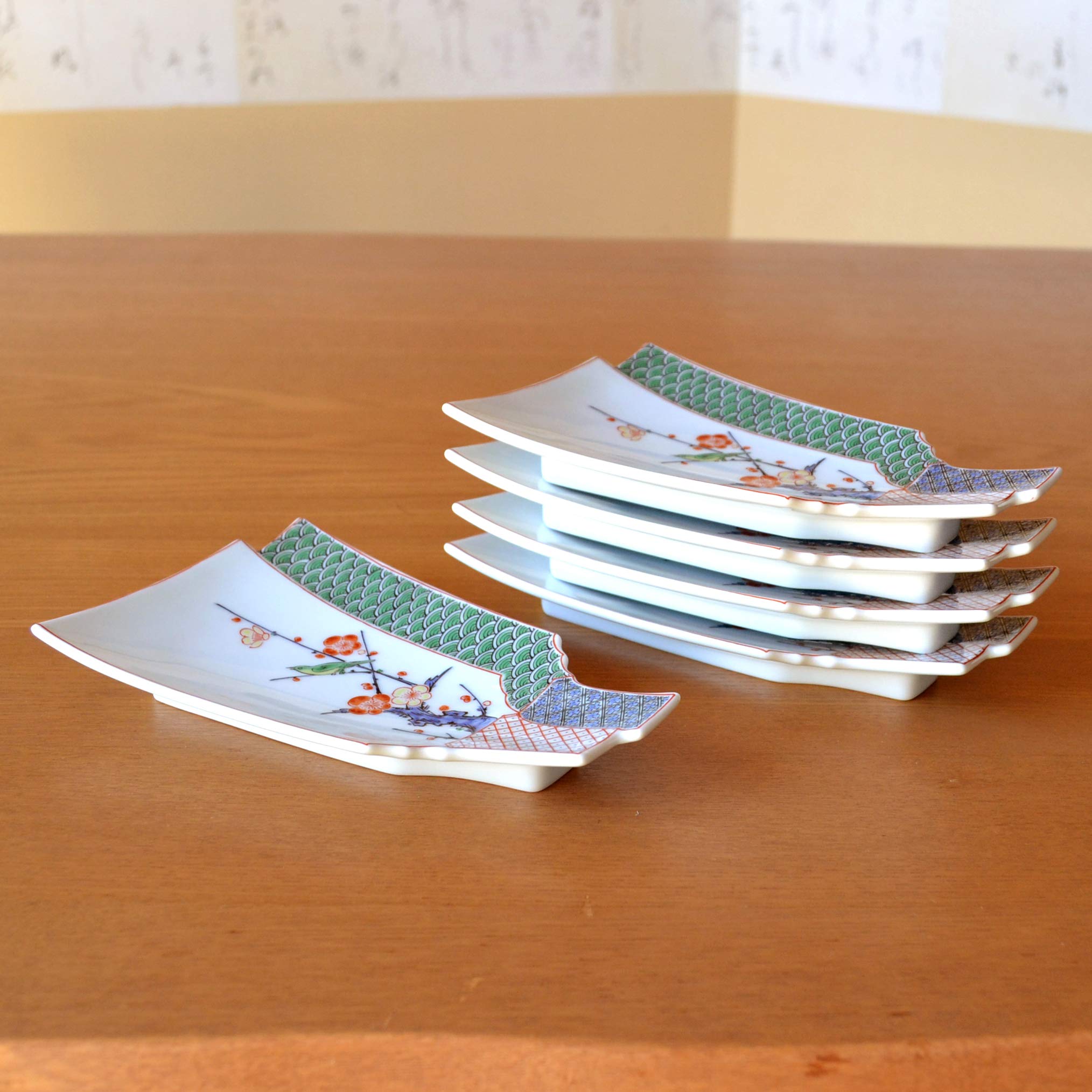 Amazon | 正月 食器 和食器 小皿 縁起物 有田焼 羽子板 祝い皿